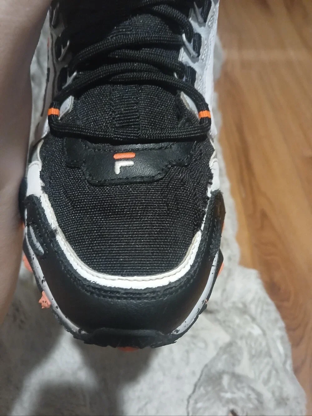 Fila trail sneakers